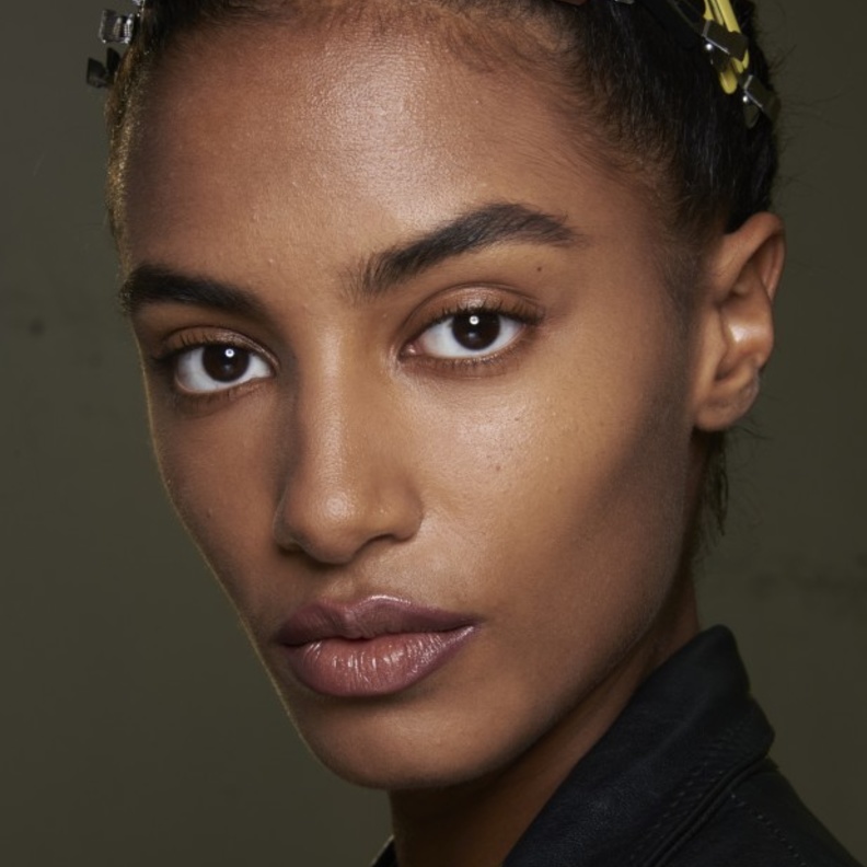 أفضل أنواع قلم الحواجب في هذا الموسم