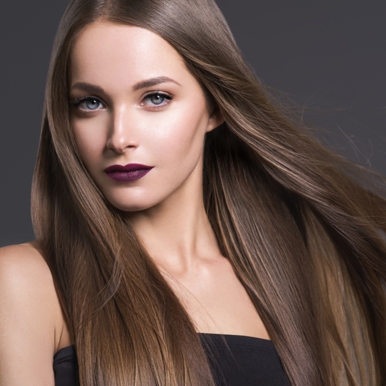 وصفات طبيعية لحيوية الشعر ولمعانه مستوحاة من المرأة الإماراتية