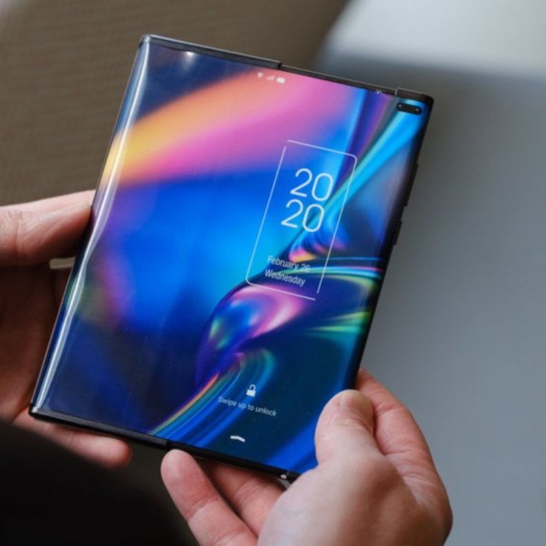 موعد ظهور شاشات سامسونغ القابلة للف