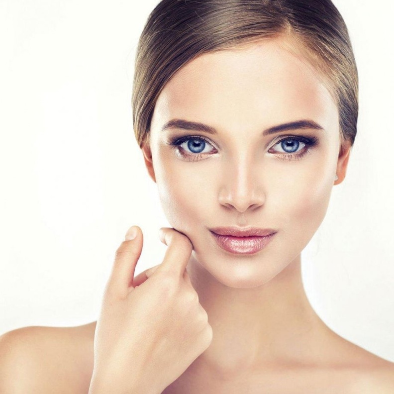  فوائد الفازلين وزيت جوز الهند والعسل لتوريد الشفاه وترطيبها