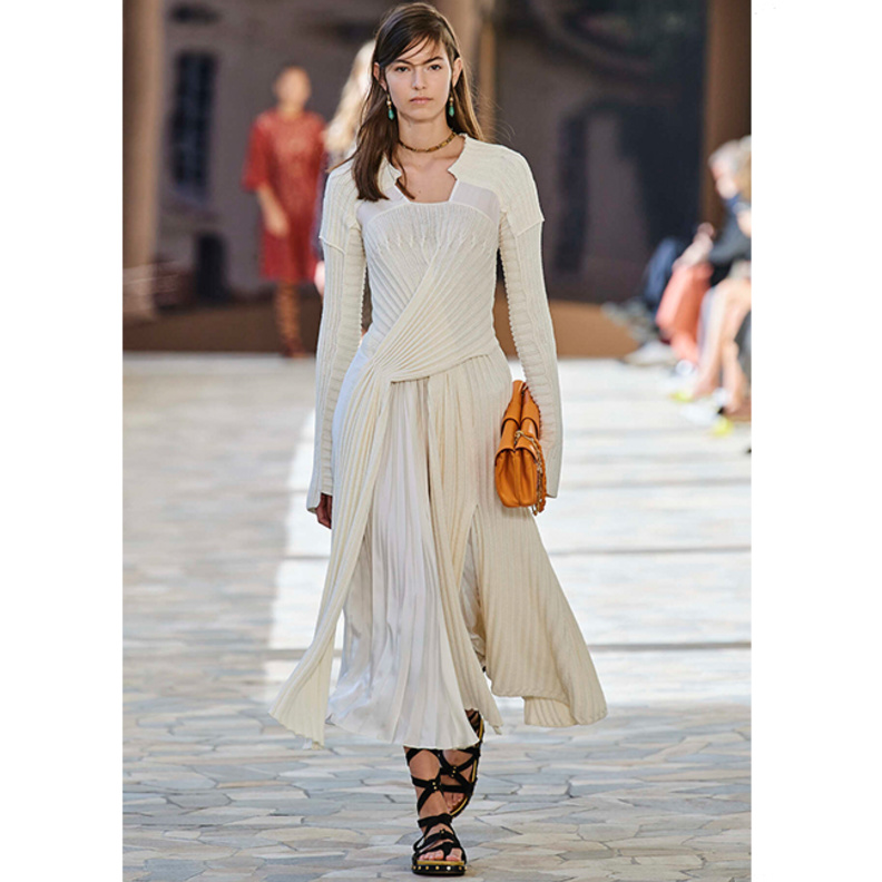 ازياء محتشمة لاطلالات رمضان 2021 من Ports 1961