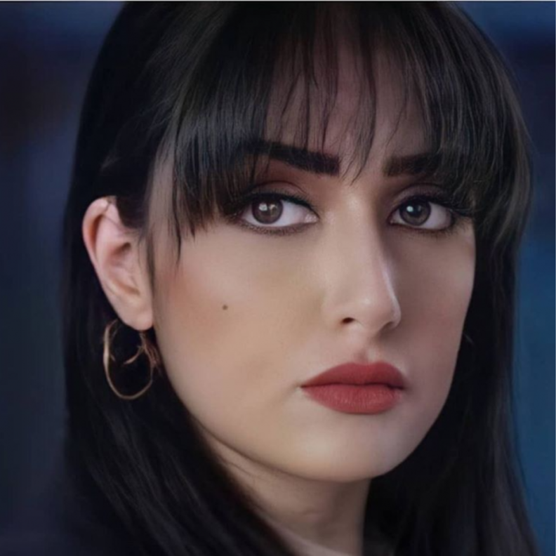 غادة عبدالرازق تصدم الجمهور بأحدث اطلالة جمالية لها