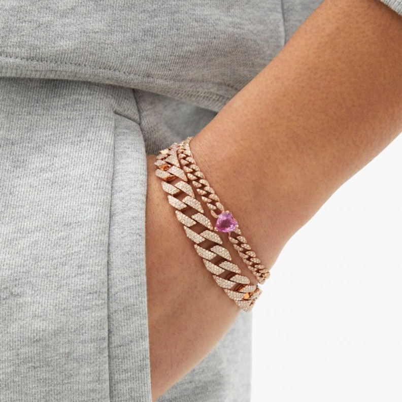  أناقتك العصرية بمجوهرات ياقوت وردي ناعمة