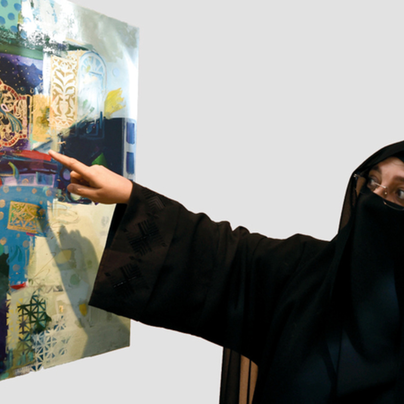 الفنانة الإماراتية القديرة منى الخاجة