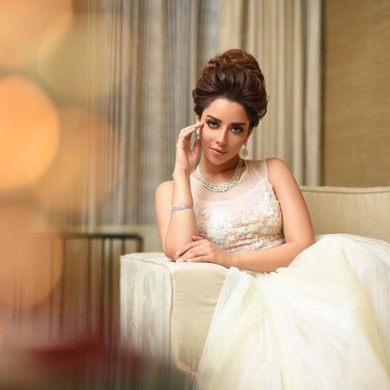  طقم مجوهرات ناعم من بلقيس