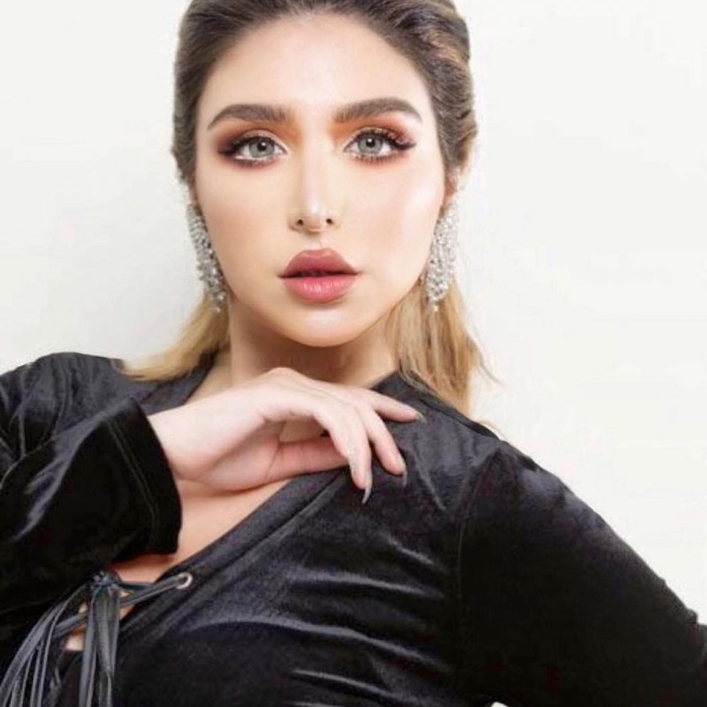 نورة الرشيدي او حلا نورة