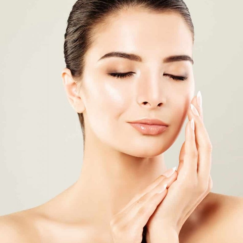 أفضل وصفات طبيعية لشد بشرة الوجه المترهلة في شهر رمضان