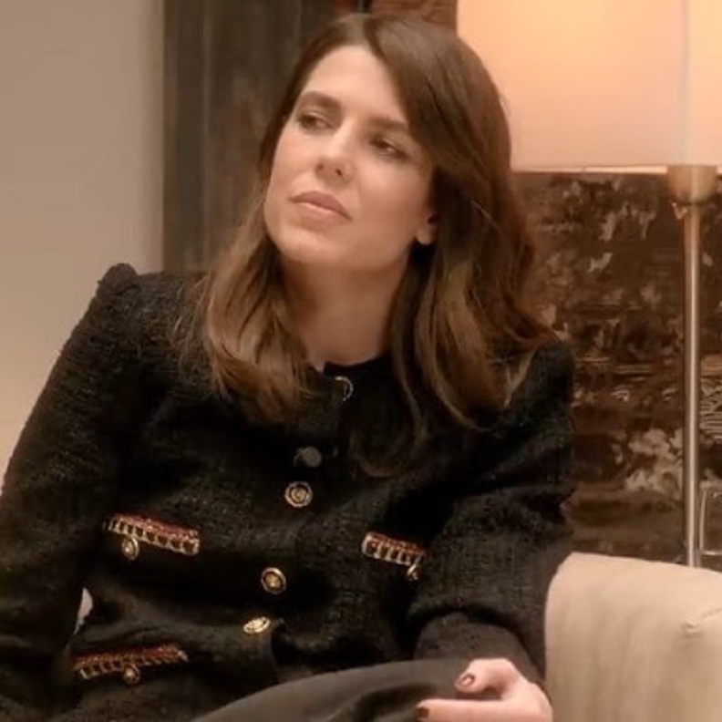 تشارلوت كاسيراغي تشارك في التجمع الأدبي السنوي في كامبون