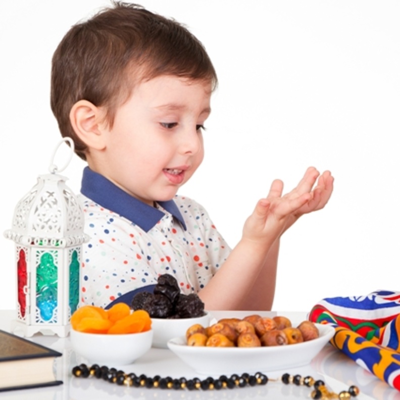 متى يمنع الطفل من الصيام