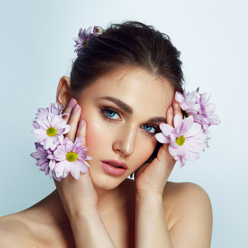 طرق العناية بالبشرة المختلطة في موسم ربيع 2021