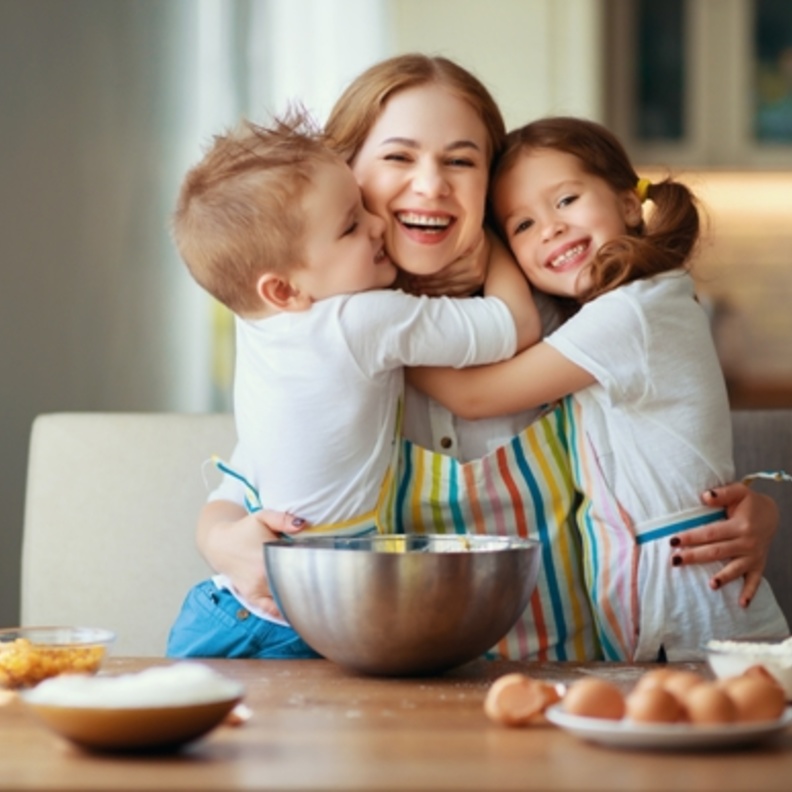 نصائح للأم العاملة للتوفيق بين عملها وأسرتها في شهر رمضان؟