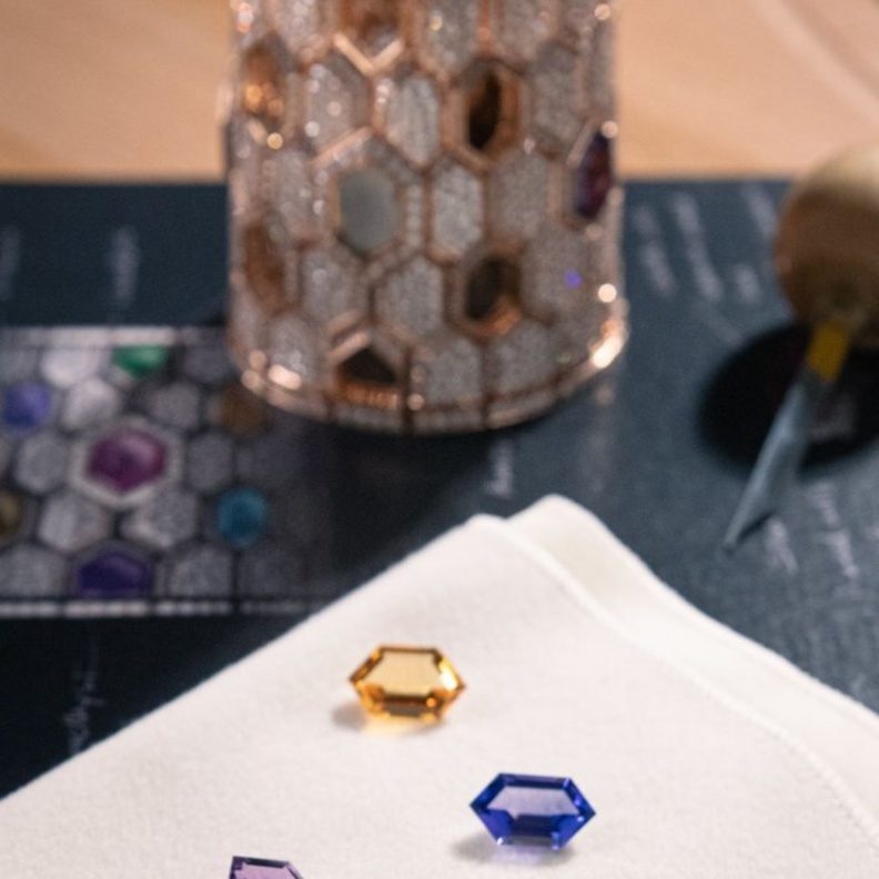 ساعة سيربنتي ميستيروزي كليوباترا Serpenti Misteriosi Cleopatra