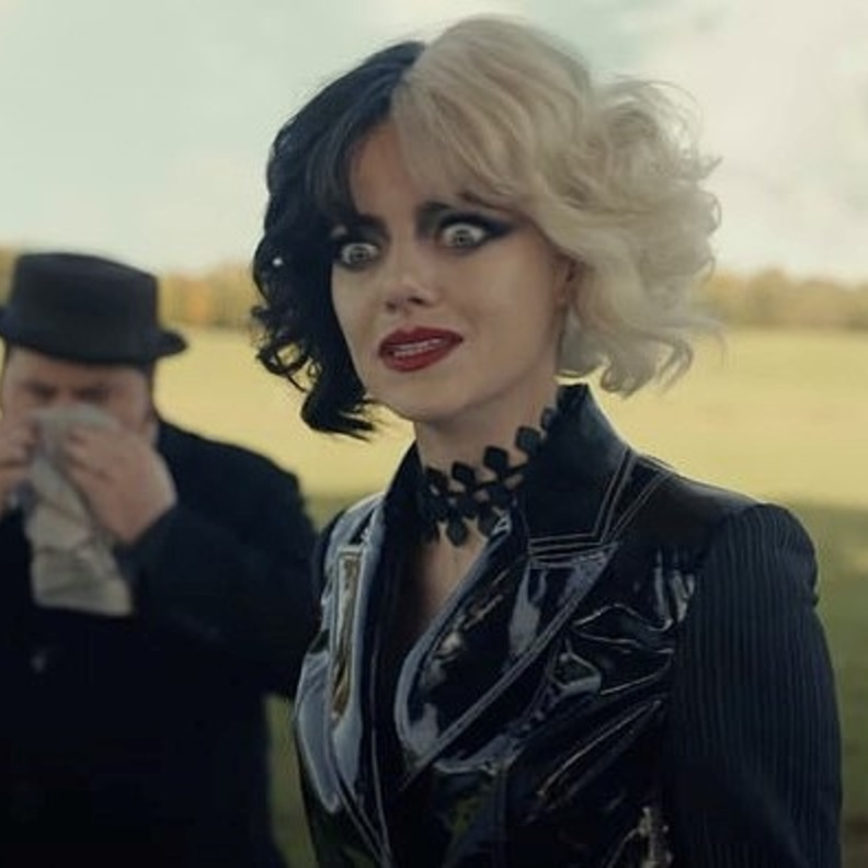 تريلر جديد من Cruella يكشف تفاصيل إضافية عن الشريرة التي تتم مقارنتها بـ جوكر 