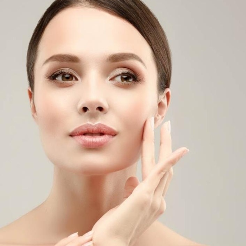 افضل ماسكات طبيعية من زيت الزيتون والعسل والألوفيرا لبشرة مشرقة