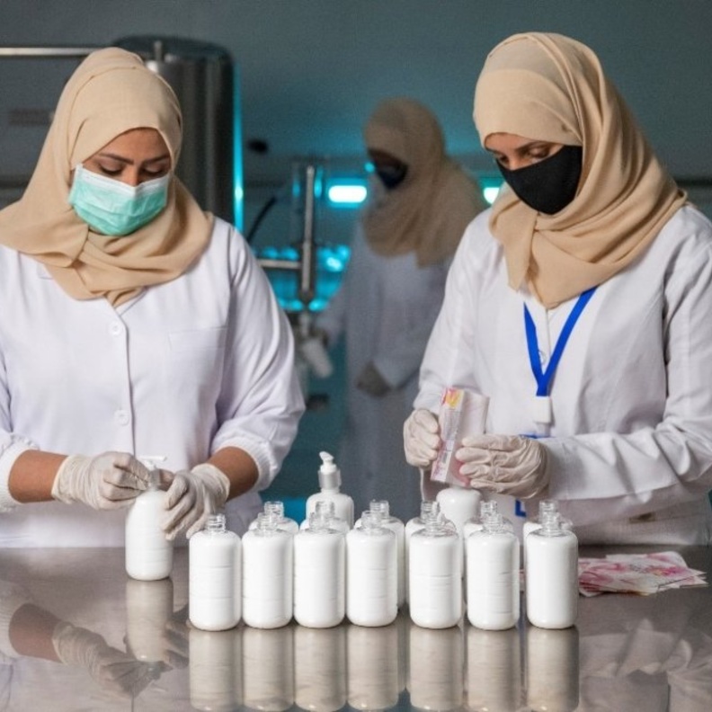 تمكين السعوديات تدشين مصنع الورد الطائفي روزيار 