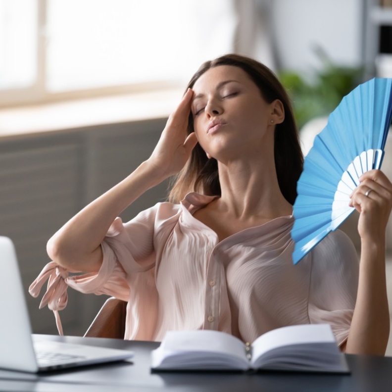  نصائح طبية لتجنب مشاكل العطش والصداع في رمضان 2021