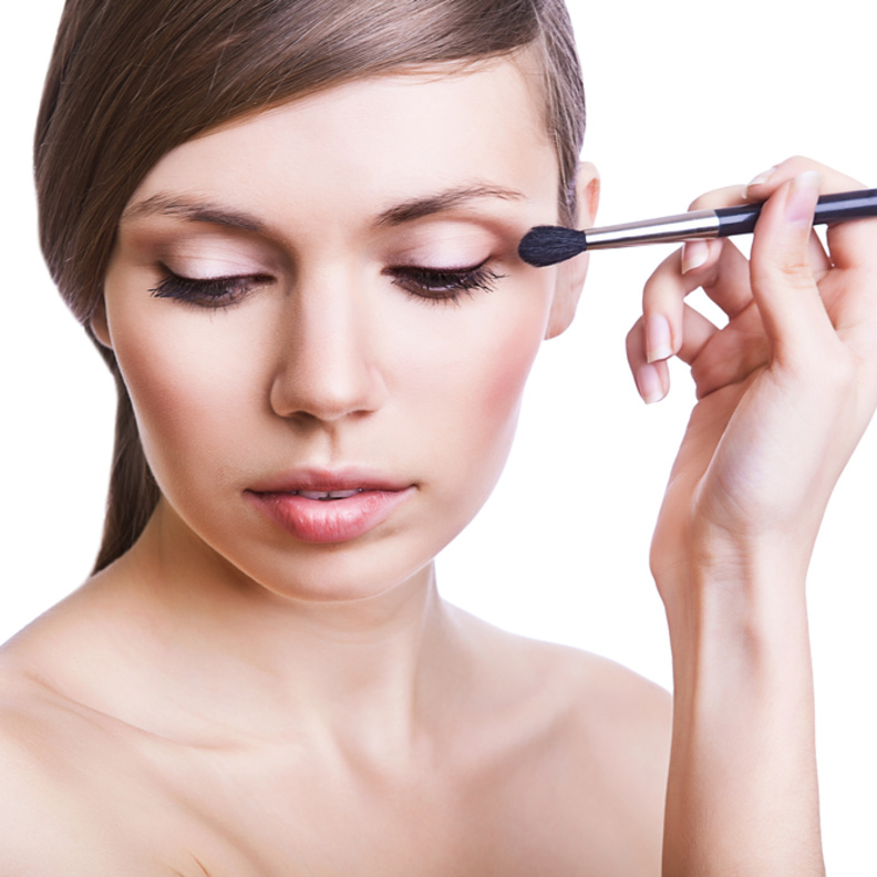 طريقة تطبيق مكياج عيون للمبتدئات