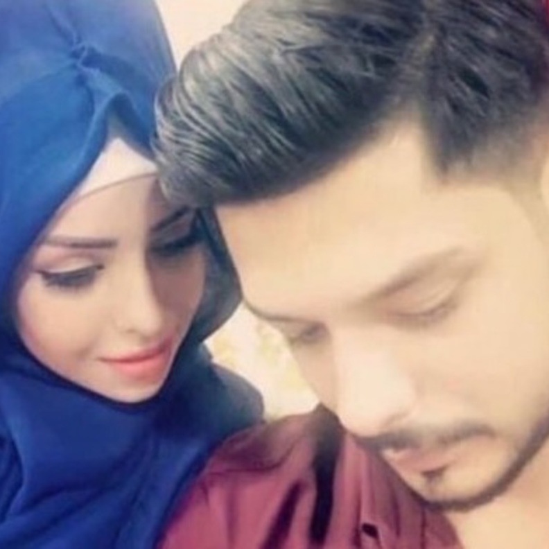 علي يوسف وزوجته