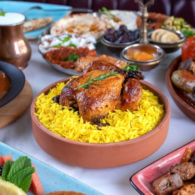  أطباق شهية وخيارات لا يمكن تفويته في مطعم بسبورس خلال الموسم الرمضاني