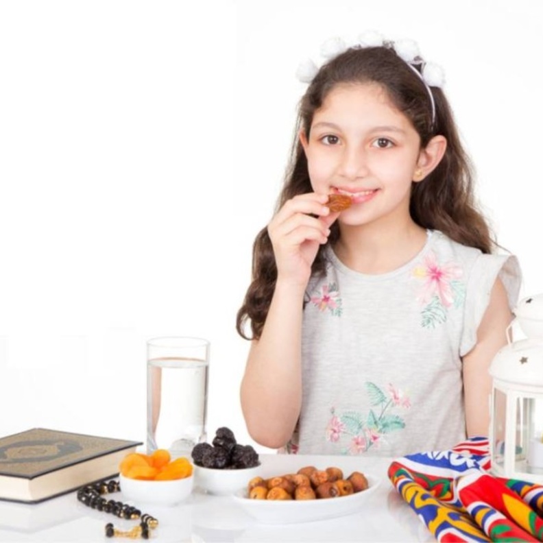 نصائح من المختصين للحفاظ على صحة الطفل الصائم  في رمضان