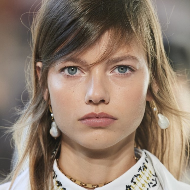 مستحضرات جمال لتطبيق مكياج نيود ناعم في شهر رمضان 2021