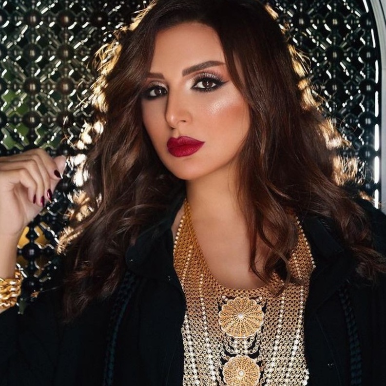 ابرز تسريحات شعر ومكياج النجمات هذا الاسبوع من الاجمل 2021