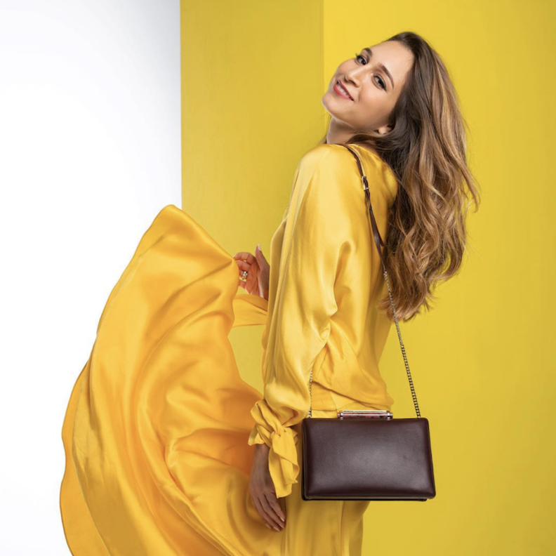 ازياء ربيعية ملونة مستوحاة من اطلالات دانا غندور