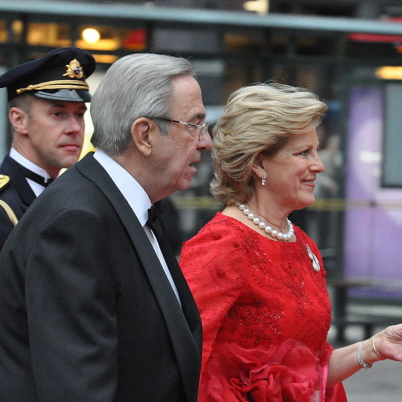 ملك اليونان السابق ناعيا الأمير فيليب: كان صاحب شخصية عظيمة