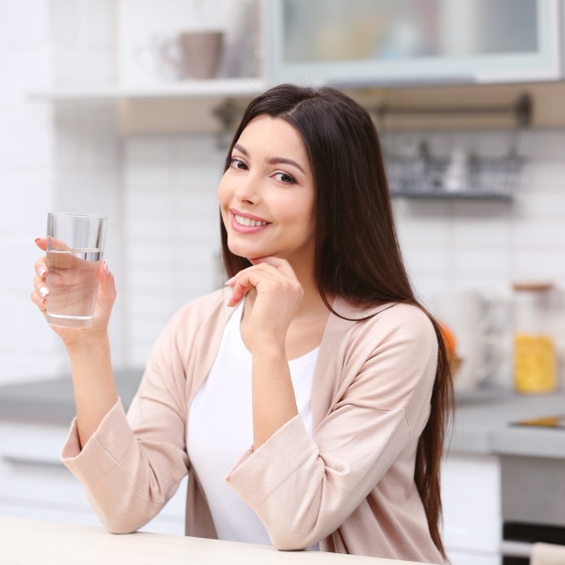  نصائح للحفاظ على رطوبة الجسم اثناء الصيام في رمشرب الماءضان