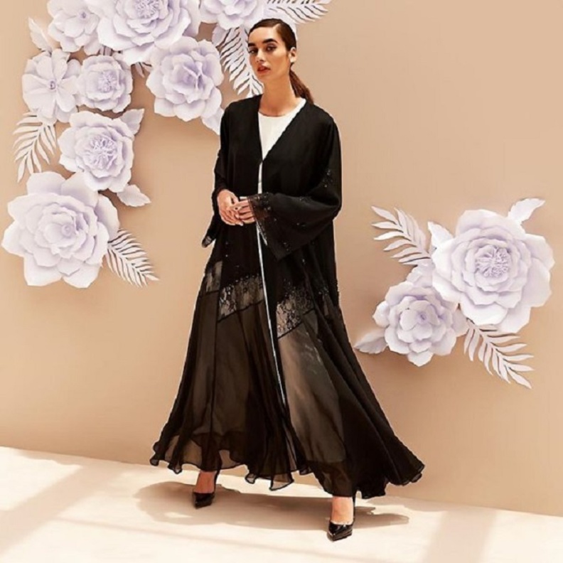  عبايات للعروس من موزان