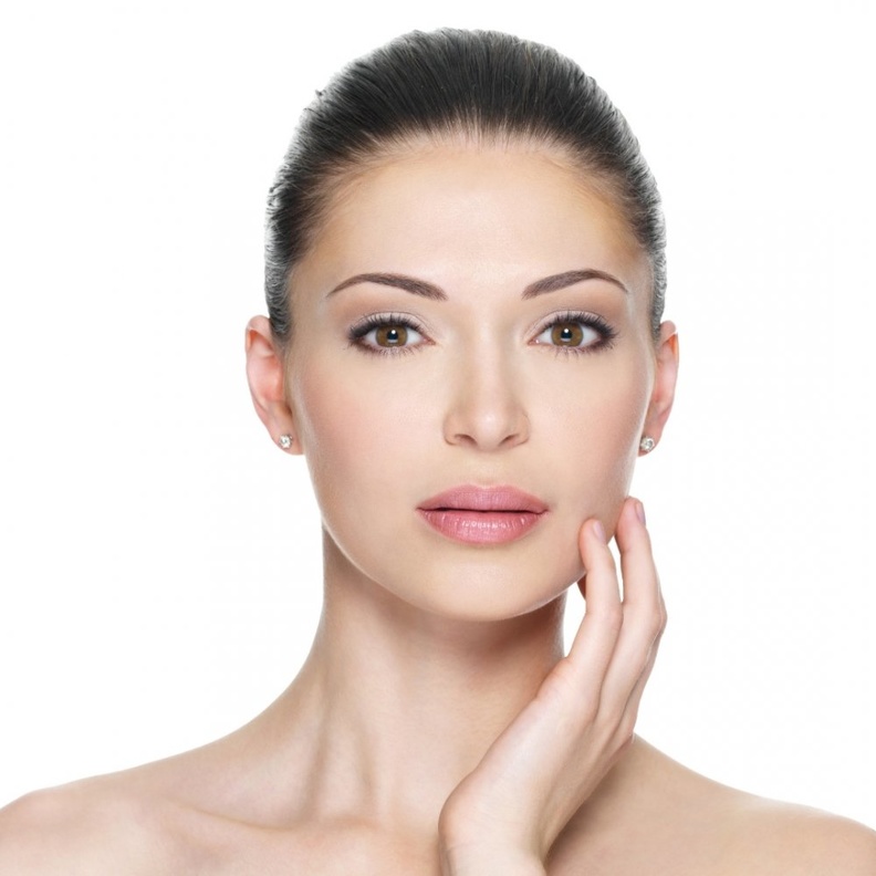 طرق تجميل الوجه جراحياً للحصول على بشرة نضرة وصحية