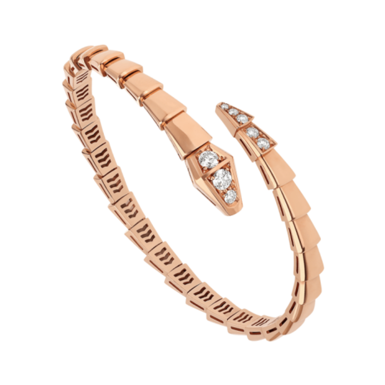 موديلات أساور ذهب أنثوية تناسب إطلالات رمضان في المنزل