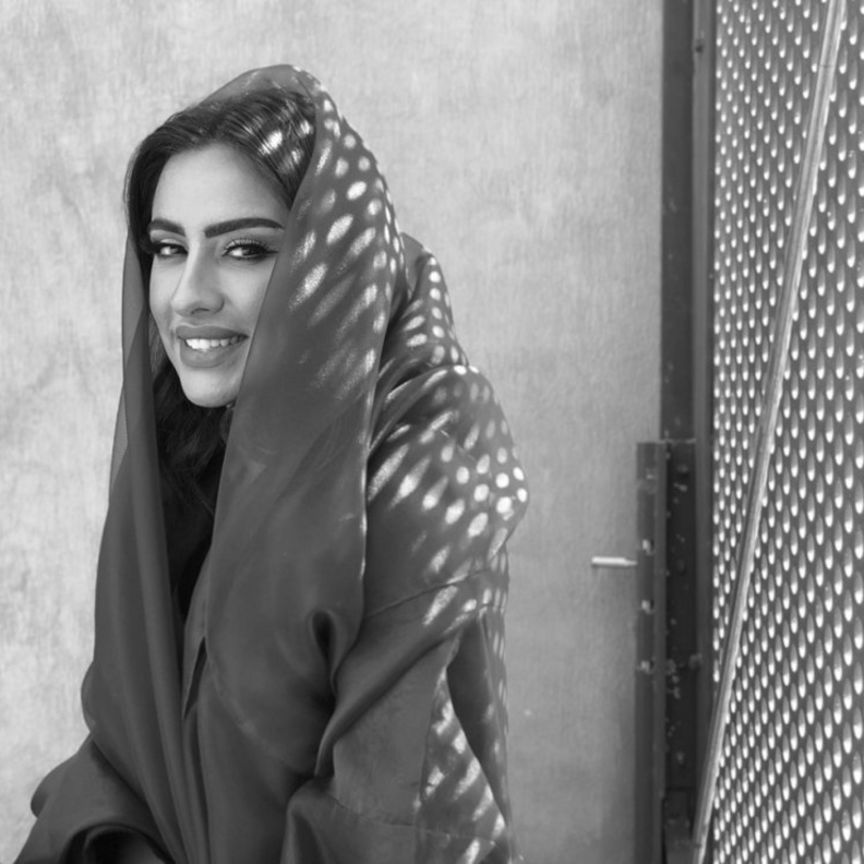 المصممة نورة آل شيخ 