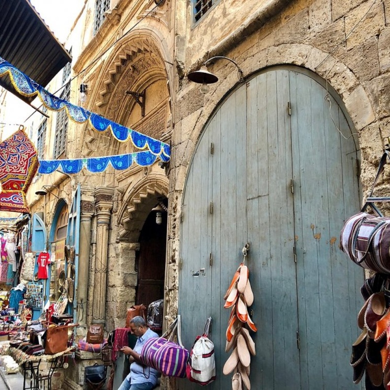 أجواء مميزة في خان الخليلي بواسطة Warren LeMay