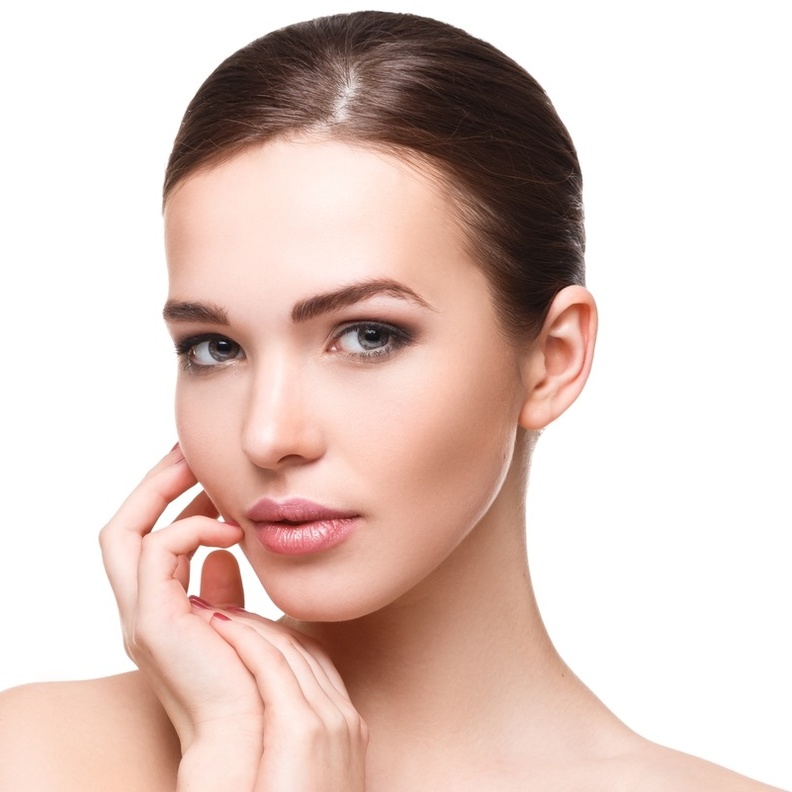 روتين العناية اليومية بالبشرة الدهنية