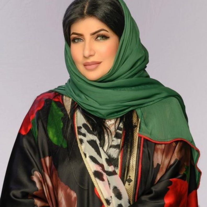 مصممة الأزياء سناء ابوحجر