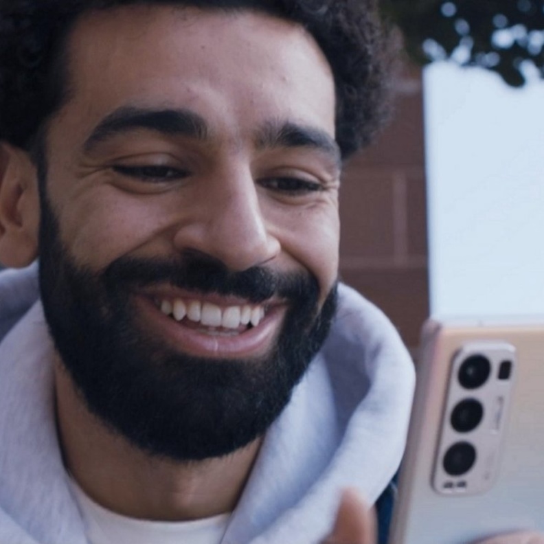 سفير علامة أوبو "محمد صلاح" يدعو متابعيه للإنضمام إليه في نشر بهجة الأجواء الرمضانية