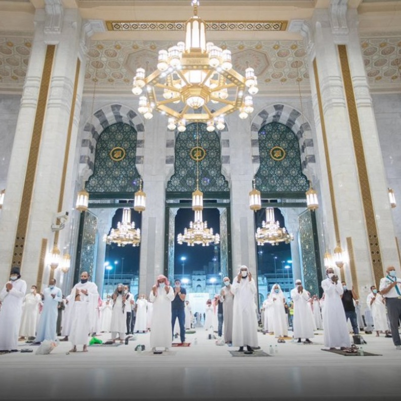 من المصلين في المسجد الحرام