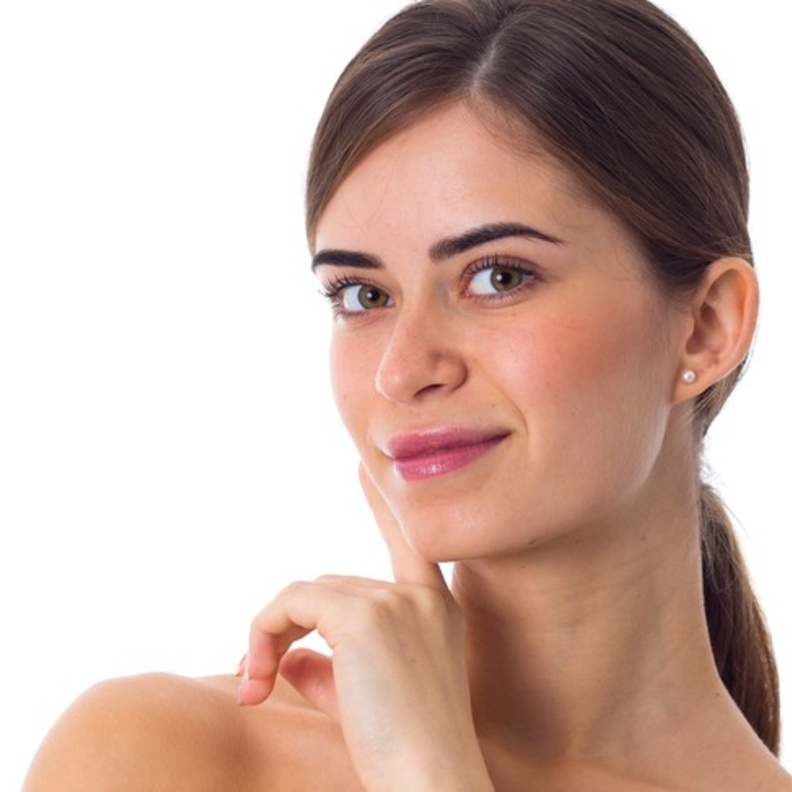  الروتين اليومي للعناية بالبشرة المختلطة في رمضان 2021