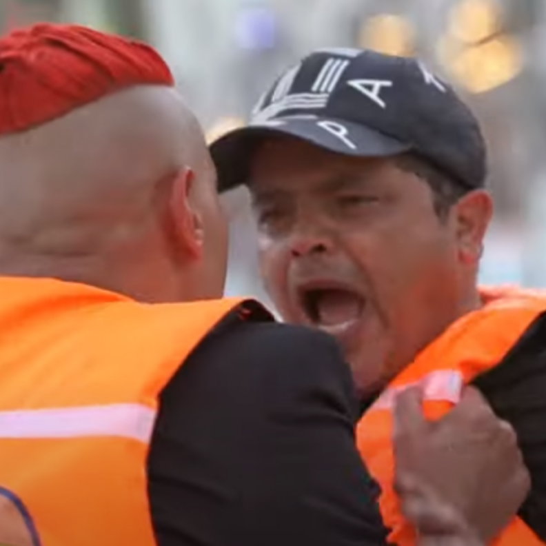 محمد هنيدي في رامز عقله طار