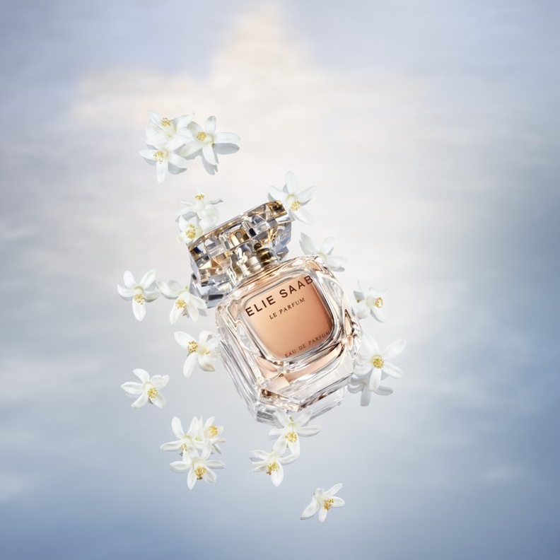 عطر إيلي صعب يحتفل بعشر ة أعوام مفعمة بعبق الأنوثة