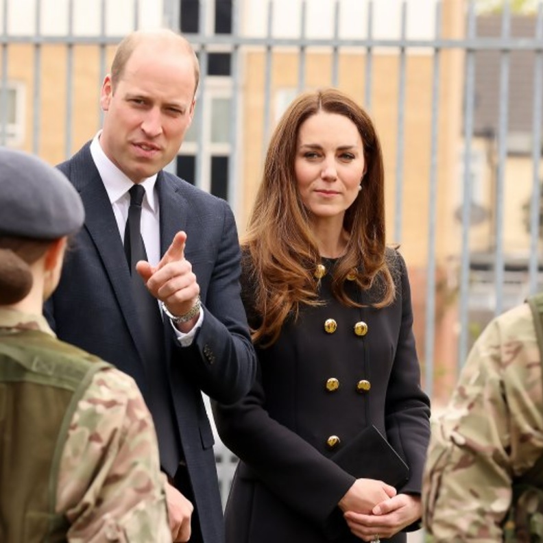 كيف قدم ويليام وكيت التحية للأمير فيليب في أول مشاركة ملكية لهما بعد جنازته؟