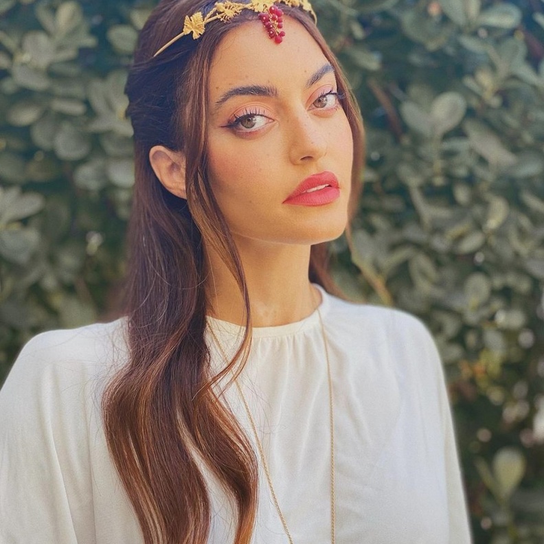  افكار تسريحات شعر كلاسيكية بأسلوب كارن وازن لإطلالة رائعة في شهر رمضان