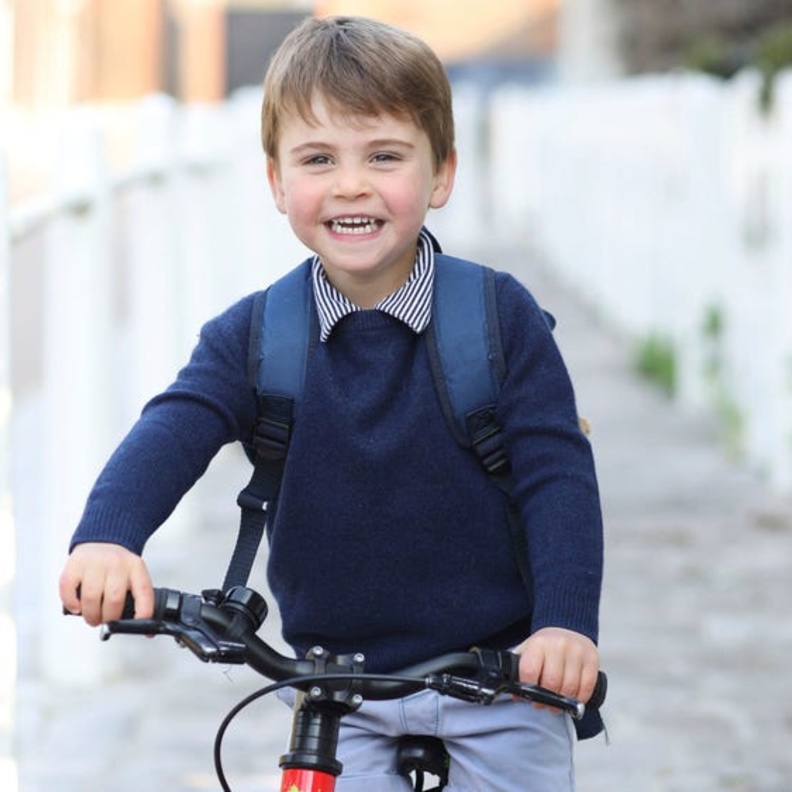 دوق ودوقة كمبريدج ينشران صور للأمير لويس في عيد ميلاده