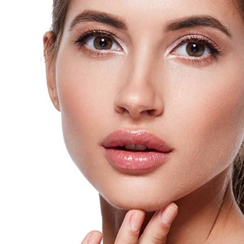 طرق التخلص من تشقق الشفاه