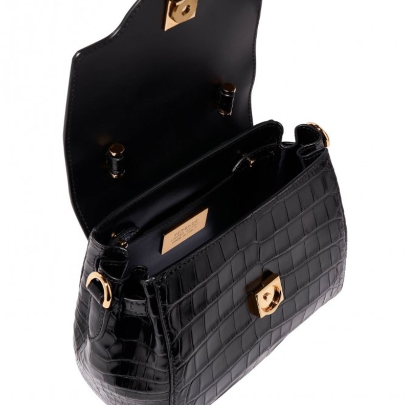  مجموعة محدودة الإصدار لـVersace من حقيبة La Medusa