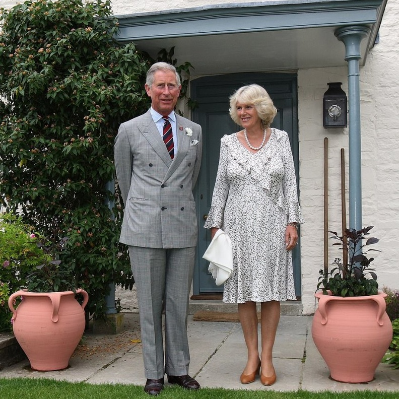  الأمير تشارلز اختار منزله الريفي للحداد على والده