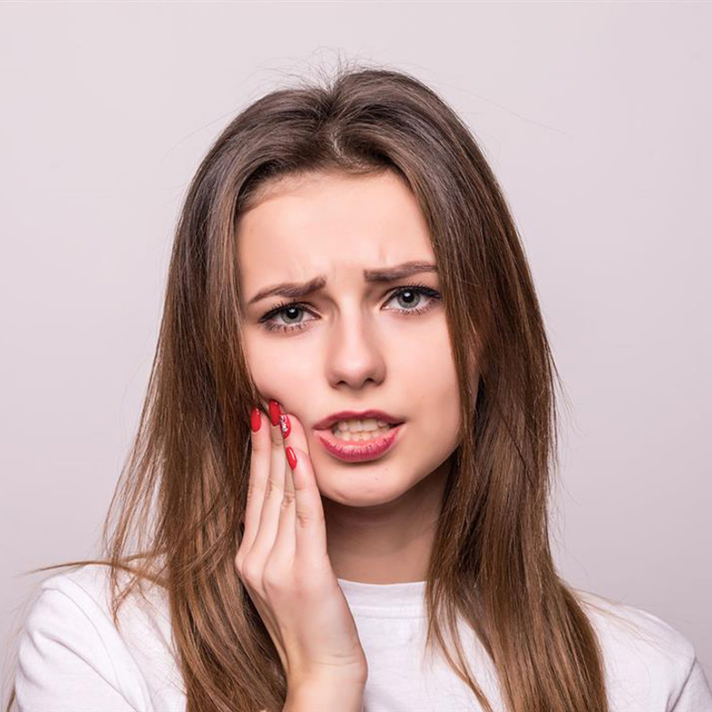  4 اطعمة رمضانية تزيد من احتمالية تسوس الاسنان