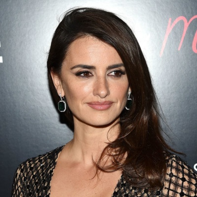 أقراط بينيلوبي كروز من شوبارد