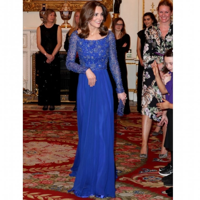 موديلات فساتين كم طويل لسهراتك الرمضانية من وحي اطلالات كيت ميدلتون